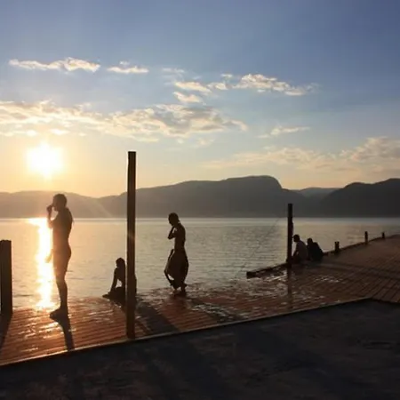 Feriehus Fjordhytte-16 Direkt Am Sognefjord In Bjordal, Mit Mietbaren 9,9 Ps Bis 60 Ps Motorbooten Bjordal (Hoyanger)