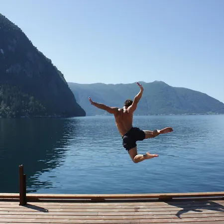 Fjordhytte-16 Direkt Am Sognefjord In Bjordal, Mit Mietbaren 9,9 Ps Bis 60 Ps Motorbooten Feriehus